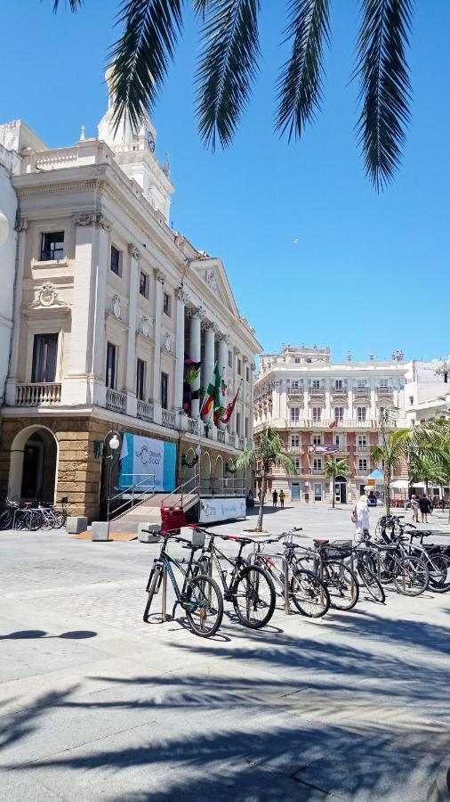 Apartamentos Plaza Santo Domingo Cádiz Exterior photo