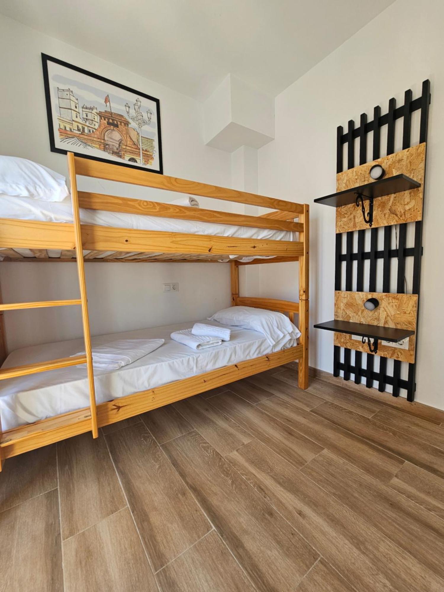 Apartamentos Plaza Santo Domingo Cádiz Exterior photo