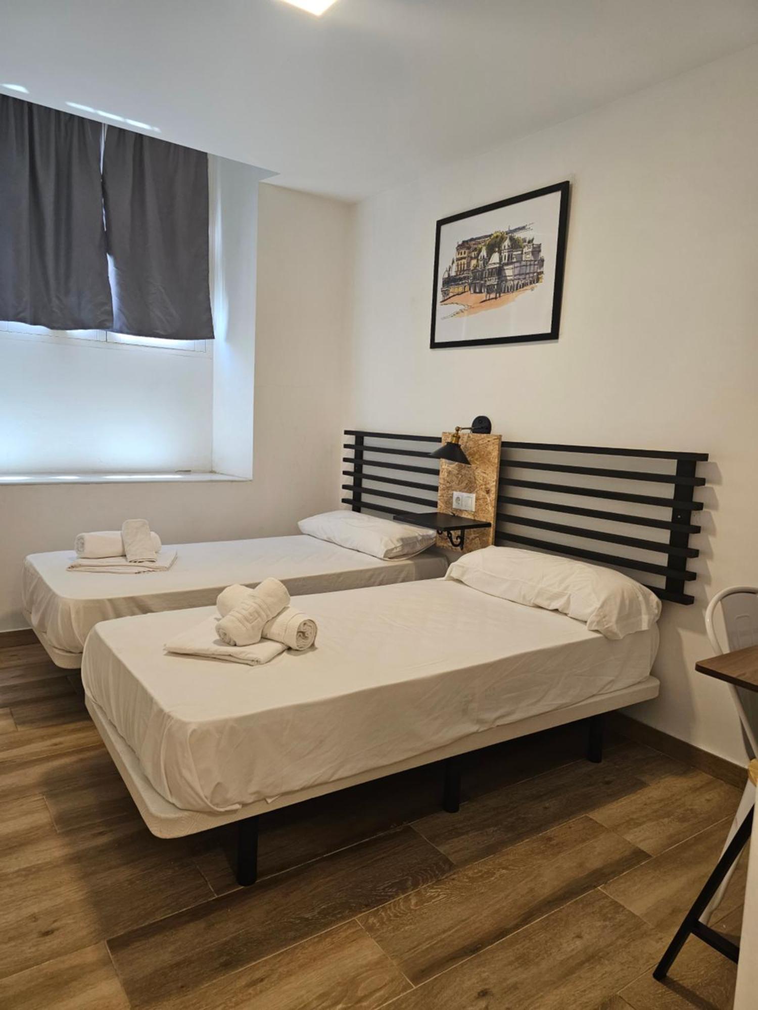 Apartamentos Plaza Santo Domingo Cádiz Exterior photo